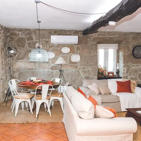 Casa Da Nogueira Ferienhaus *